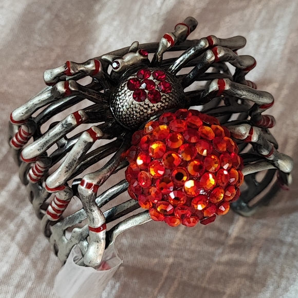 Fire Opal Premium Swarovski Crystal Elements Halloween Spider Bracelet Cuff NEW - Picture 4 of 7
